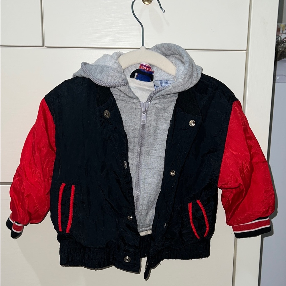 VINTAGE Baby Red and Black Puffer Jacket with Gray Hoodie Sweatshirt Wondbreaker